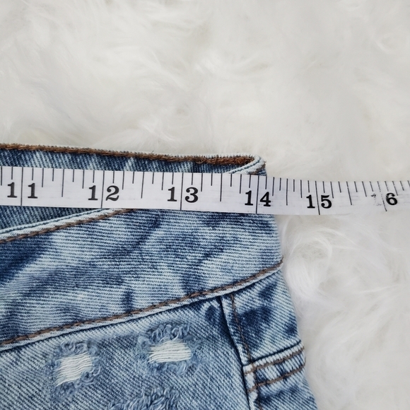 New! Refuge Denim Mom Relax High Rise Distressed Ripped Jeans. Size 5. - Picture 6 of 11
